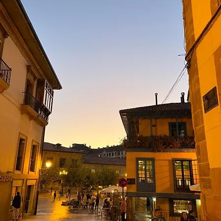 La Mejor Ubicacion En Oviedo. Casco Historico. Апартаменты *