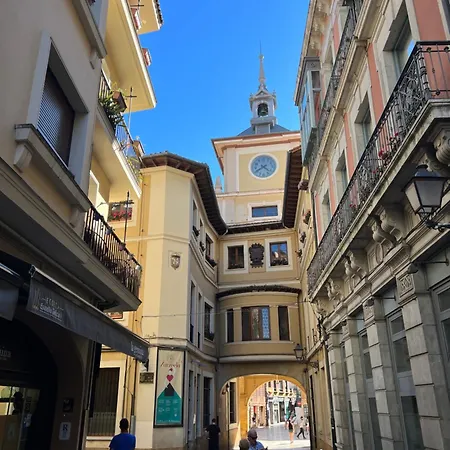 La Mejor Ubicacion En Oviedo. Casco Historico. Апартаменты *