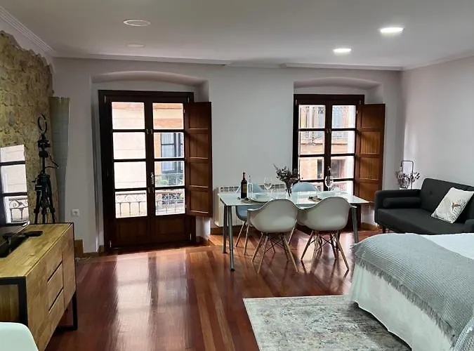 La Mejor Ubicacion En Oviedo. Casco Historico. Oviedo